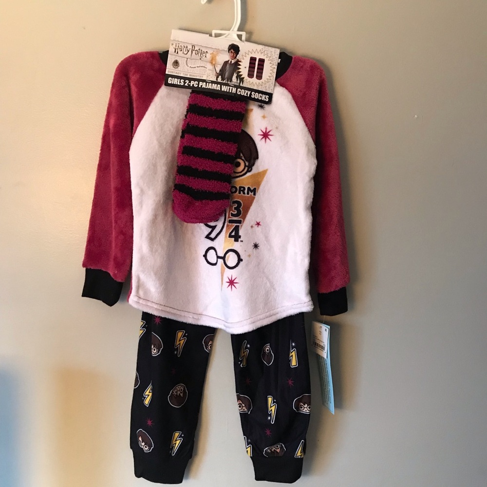 Girls' Harry Potter 2pc Pajama Set with Socks